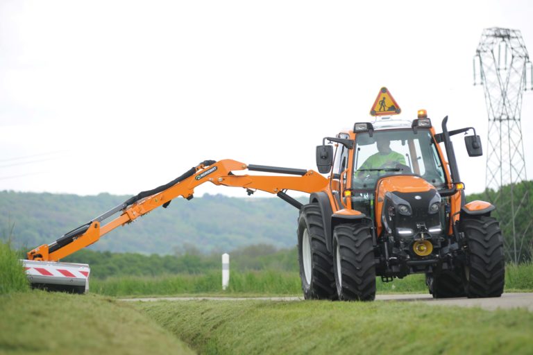 Spezial-Traktor: Auch am Rande ist Genauigkeit gefragt