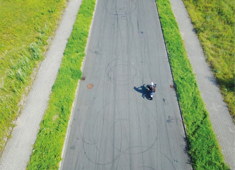 Straßenabflüsse: Mikroplastik, nicht nur im Meer immer mehr