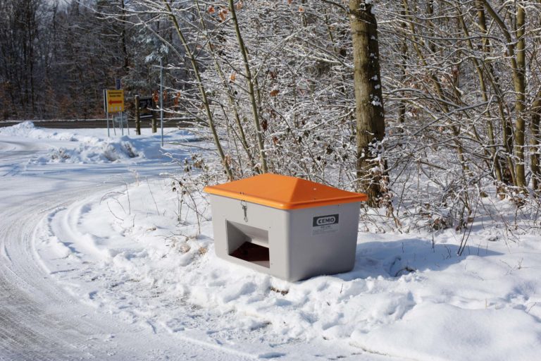 Streugutbehälter: „Moos“ für Moos