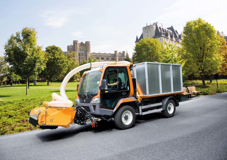 Laub wird einfach weggesaugt