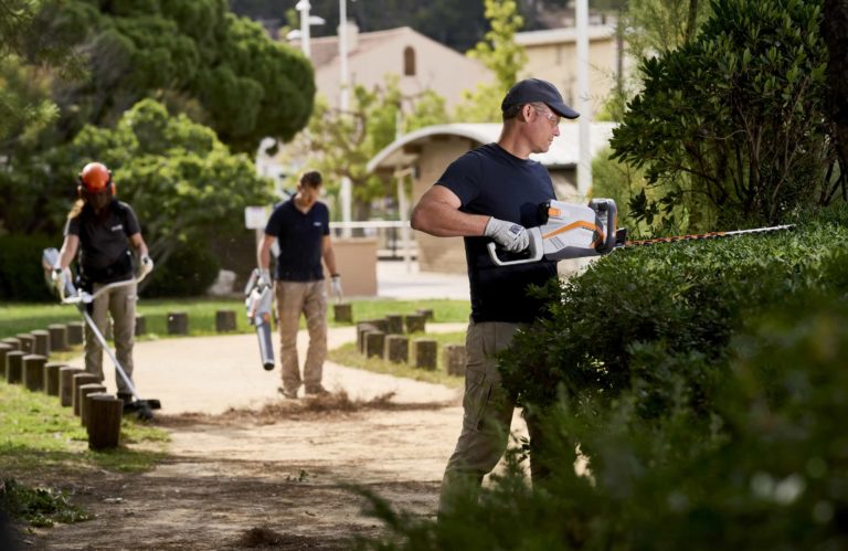 Pellenc ESSENTIAL: erste professionelle Akkugeräte mit 44-V-Einsteckakkus